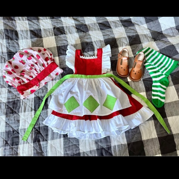 Strawberry Shortcake Costume Size 3-4T ♥️ 5 piece set - Picture 3 of 7